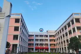 柳州这里有一所特殊学校，鲜为人知，你知道在哪个位置吗视频封面