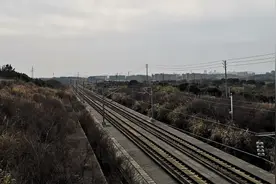 封闭后的武汉<--->咸宁城际铁路视频封面