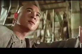 黄飞鸿武艺高强,却被一群小喽啰持枪调戏：你再出来打呀视频封面
