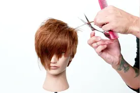 精致短发斜刘海免费分享，很瘦脸很时尚，发型师值得收藏