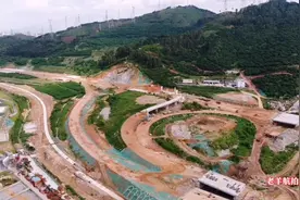深圳光明四年前山体滑坡地现已是高楼大厦交通要道视频封面
