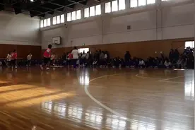 为什么日本学校都有这么好的室内篮球场视频封面