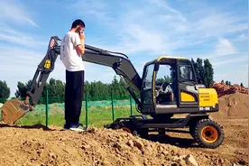 天天开挖机，从新手到老手怎么开车不伤车？学会了一年省下几万元