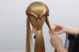 教你一款早上赶时间扎的发型，一分钟就能成，还美美的