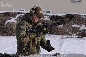 AK-12 vs M4 |卡拉什尼科夫 vs 斯通纳视频封面