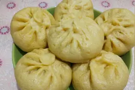 快过年了，跟大家分享个两合面包子的做法，粗细搭配，营养均衡。