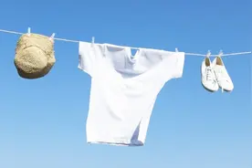 白衣服很难洗白？教您泡一泡，不用漂白剂也能洗的洁白如新视频封面
