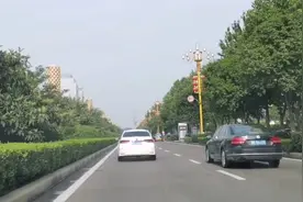 驾车游国家卫生城市河南省许昌市
看东城区的街道建设有多美！视频封面