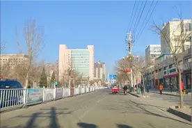 实拍位于黄河边的甘肃靖远县城，高楼林立，县城建设的很不错视频封面