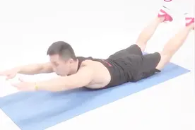 俯卧挺身训练动作，解决你平常的健身方法效果不佳视频封面