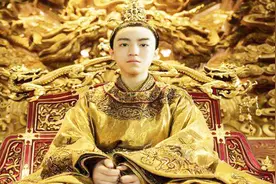 各朝龙袍变迁史，哪款龙袍最潮流？视频封面