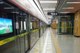 东莞定居：东莞真的沦落为空城了吗，地铁客流量告诉你真相视频封面