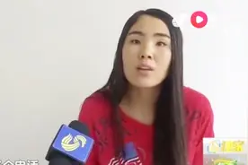 手机卡用了11年突然停机，充话费也不管用，机主打完客服电话气炸视频封面