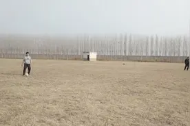 乡村业余6人足球队成立，大家来评评咋样类，哈哈视频封面
