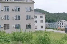 浙江象山一个小村房屋大门朝向山，很“奇怪”，探一下原因视频封面