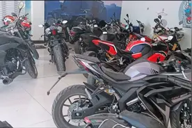 二手车店里的唯一大牌机车  雅马哈r1  老板开价2.8万块太便宜了