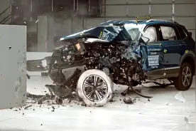 大众途观L小重叠碰撞测试，这回安全气囊终于起作用了