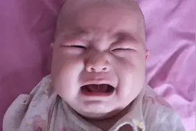2分钟上厕所的时间，却让宝妈后悔心疼了一天，孩子哭的撕心累肺视频封面