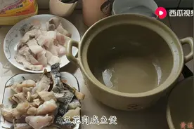 海南人吃咸鱼最完美做法，五花肉咸鱼煲，这种做法简单又好吃！视频封面