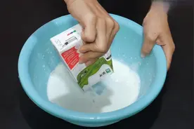 手粗糙又难看？用它泡一泡，让你的小手像婴儿般白皙嫩滑视频封面