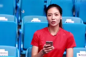 女排最美队长魏秋月和袁灵犀回答网友问题。