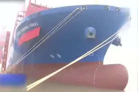 中国军舰订单巨大，船厂难接民船订单，让韩国人钻了空子视频封面