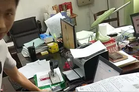 现在告诉你，现场中高考试卷扫描，都清楚了吗?视频封面