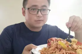 潍坊歌尔科技园伙食一般，不如光电园那面。视频封面