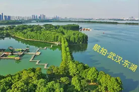 航拍武汉东湖，空中俯瞰太美了，不愧是5A级旅游景区，竟然还免费视频封面