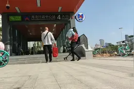 厦门地铁2号线开通，老沙从海沧去厦门北站坐地铁，有公交车快吗视频封面