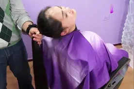 长头发模特想不通，剃个光头，果然颜值很重要！视频封面