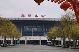 在宜昌东站下车的游客注意了，去三峡景区的交通线路，我来告诉你