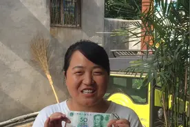 农村小两口 50块钱在集市上买了12样水果蔬菜，看看都有啥？