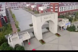 怀念高中时光了，那时的一切都那么有希望，好像努力什么都能实！