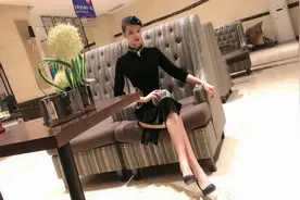 舞蹈老师网购旗袍，配合抖音热歌 心恋 跳舞，身材真好视频封面