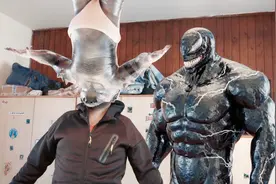 毒液居然还会生孩子，一出生就咬人