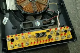 美的电磁炉插上电源滴一声，不能开机通病视频封面