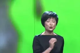 主持人张泉灵老公曝光，原来是赫赫有名的他，真是厉害了视频封面