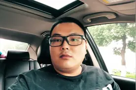 给狗子一个活下去的机会，被打断腿的流浪阿拉被好心人救治视频封面