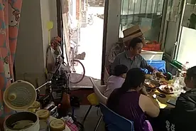 自己在家安装的手机监控，在千里之外也能看到家里面的情况！