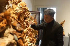 “精雕细琢”的木雕产业视频封面