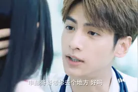 女孩得知自己被父母遗弃，大哭大闹找妈妈，医生无奈带去散心