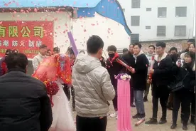 甘肃庆阳结婚习俗，下轿迎花有三个属相不能看，咋回事？