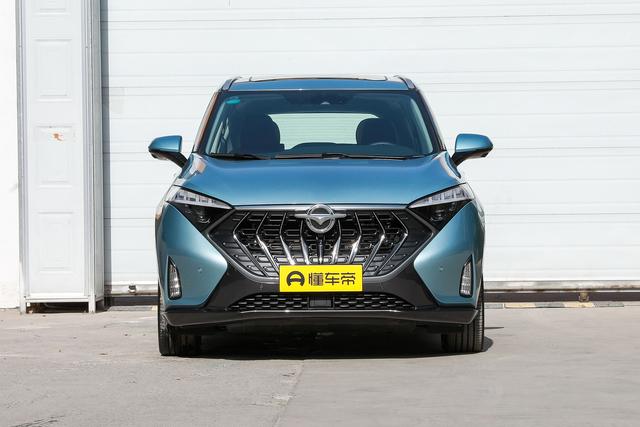 新车|mpv也玩油改电?7座设计无侧滑门,海马7x-e实车曝光