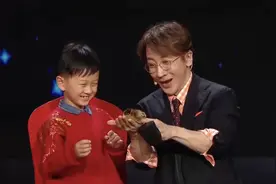 魔术揭秘：刘谦2021春晚魔术之鸡蛋变小鸡！原来如此简单