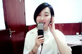 梁红演唱歌曲《站在草原望北京》，聆听一下天籁的声音，太好听了视频封面
