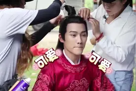 《新白娘子传奇》幕后花絮，文曲星黄恺杰来啦，这个许仕林有点帅视频封面