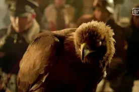 土匪头子惩罚手下太狠了，冬天泼凉水，雕啄瞎双眼