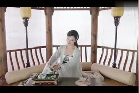 七朵组合《青蛇》超级唯美的古风舞蹈，美女跳的太惊艳了…视频封面