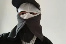 看看什么快递？电脑显卡连接显示器的线，看看效果